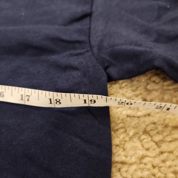 Womens Navy Blue Bluey Short Sleeved T Shirt Friends Size M Crew Gildan #E131 - Picture 5 of 6